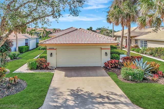 view of front of home with a front lawn