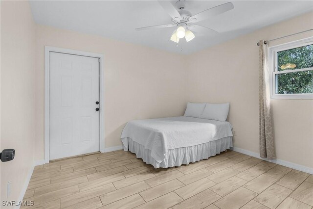 bedroom featuring ceiling fan