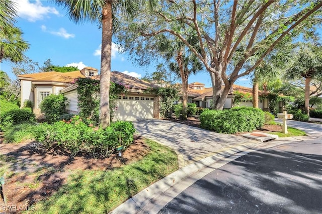 view of front of house featuring a garage