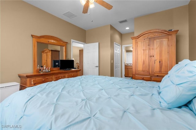 bedroom with ceiling fan