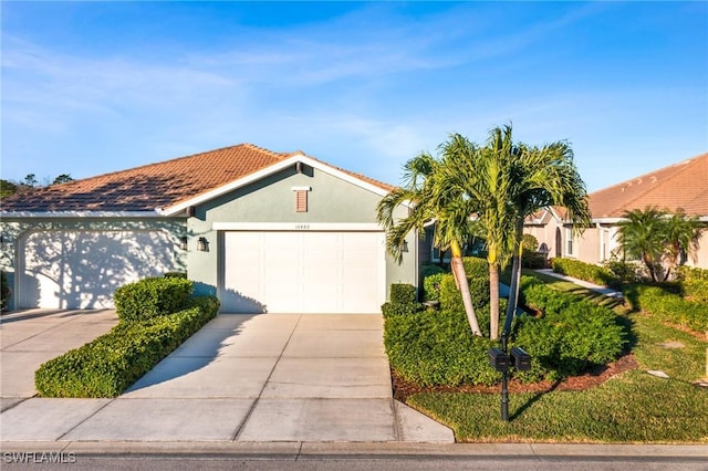 view of front facade with a garage