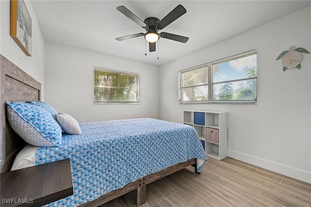 bedroom with ceiling fan