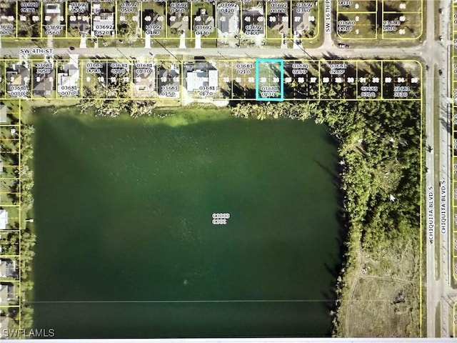 Listing photo 2 for 1624 SW 4th St, Cape Coral FL 33991