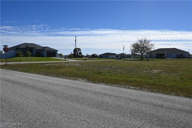 Listing photo 2 for 1016 NW 20th Ter, Cape Coral FL 33993