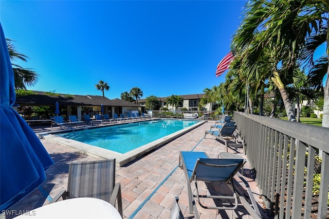 view of swimming pool