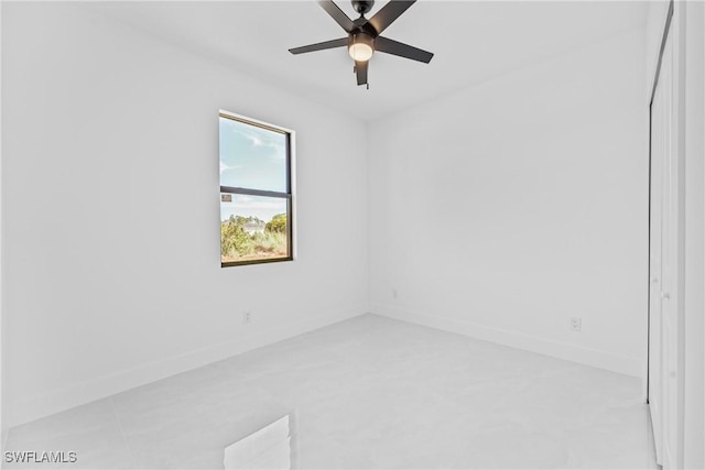 empty room featuring ceiling fan