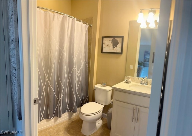 full bathroom with a shower with shower curtain, vanity, and toilet