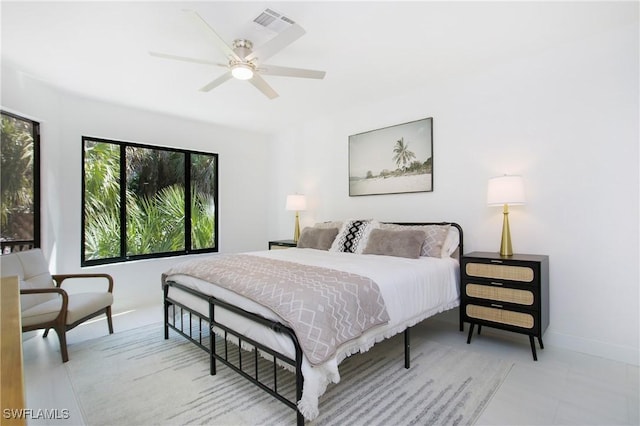 bedroom with ceiling fan