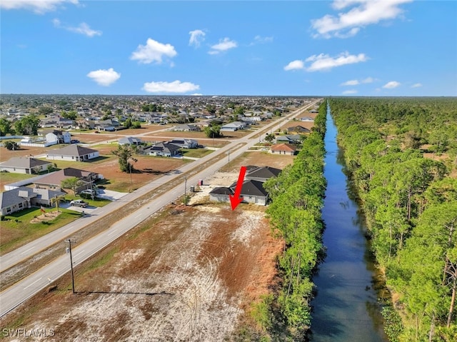 Listing photo 2 for 47 Wilmington Pkwy, Cape Coral FL 33993