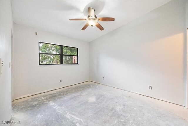 unfurnished room featuring ceiling fan