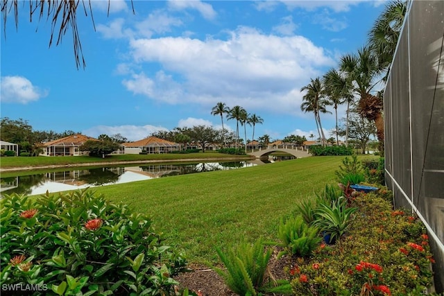 view of yard featuring a water view