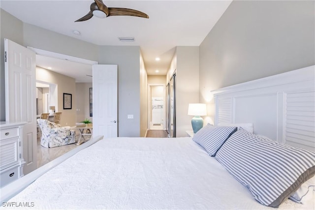 bedroom with ceiling fan