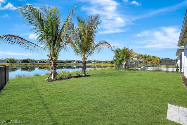 view of yard featuring a water view