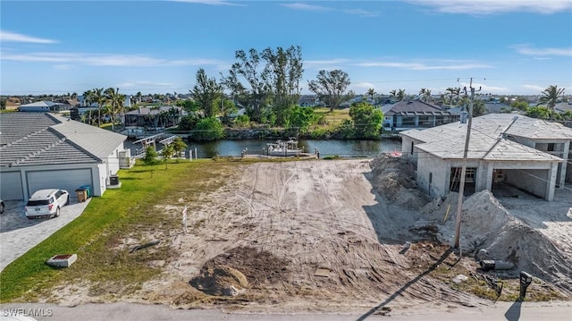 Listing photo 3 for 907 NW 38th Ave, Cape Coral FL 33993