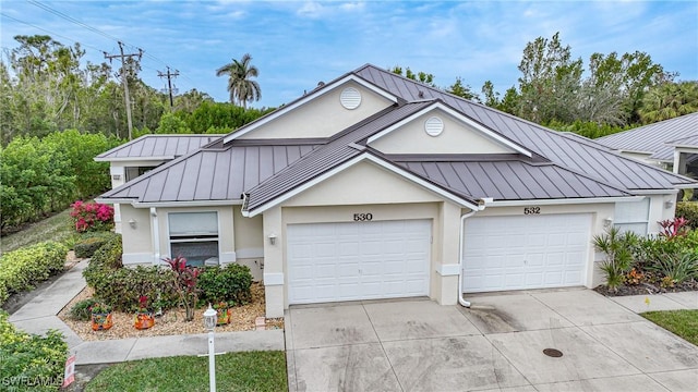 view of front of house featuring a garage