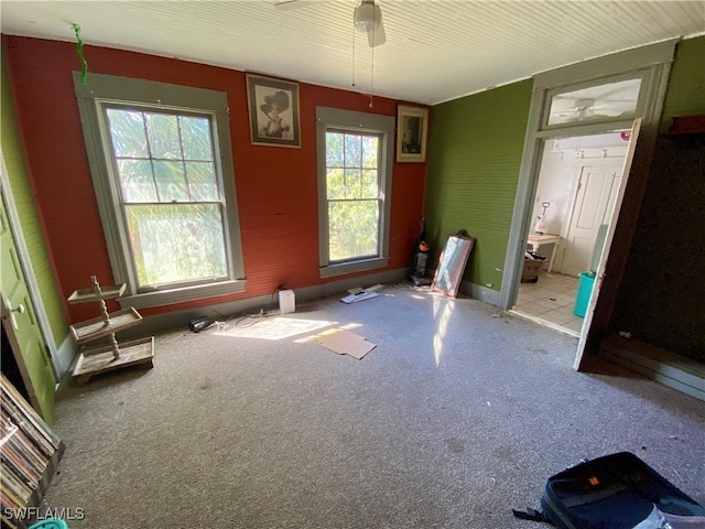 misc room with ceiling fan