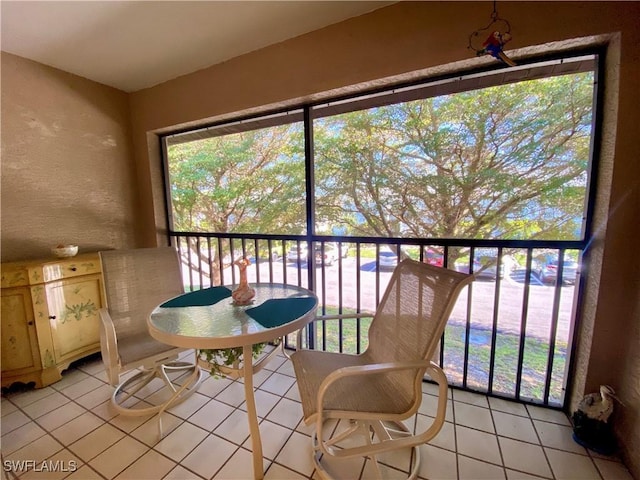 view of sunroom / solarium