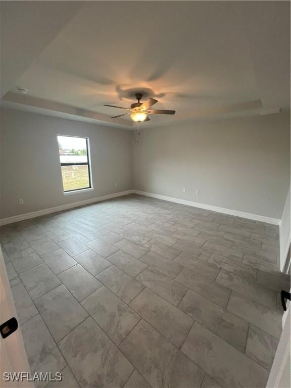 empty room with ceiling fan