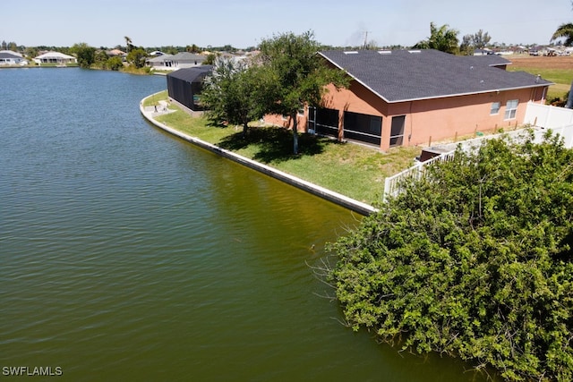 bird's eye view featuring a water view