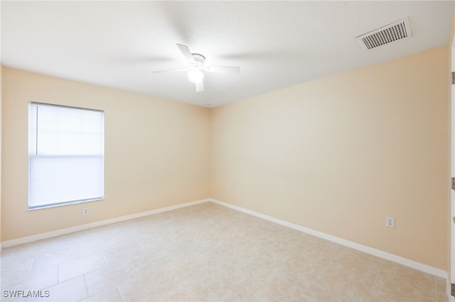 empty room with ceiling fan