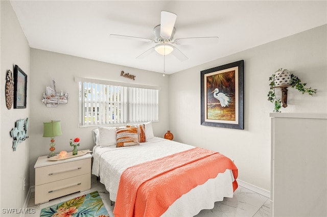 bedroom with ceiling fan