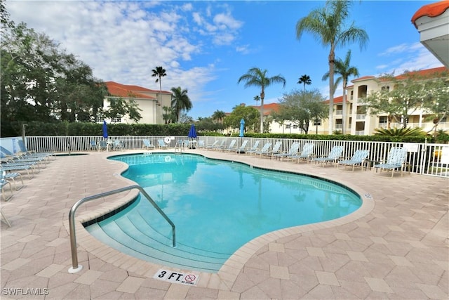 view of swimming pool featuring a patio