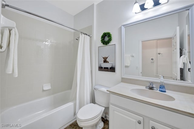 full bathroom featuring shower / tub combo with curtain, vanity, and toilet