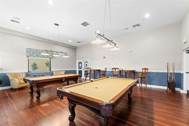 rec room with visible vents, billiards, and wood finished floors