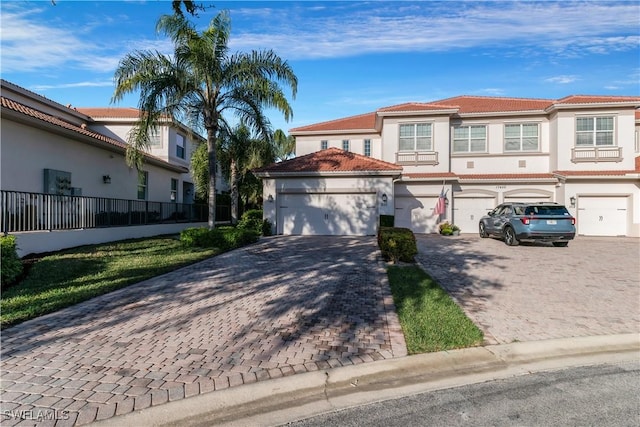 view of mediterranean / spanish-style home