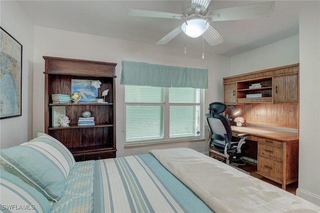 bedroom with ceiling fan