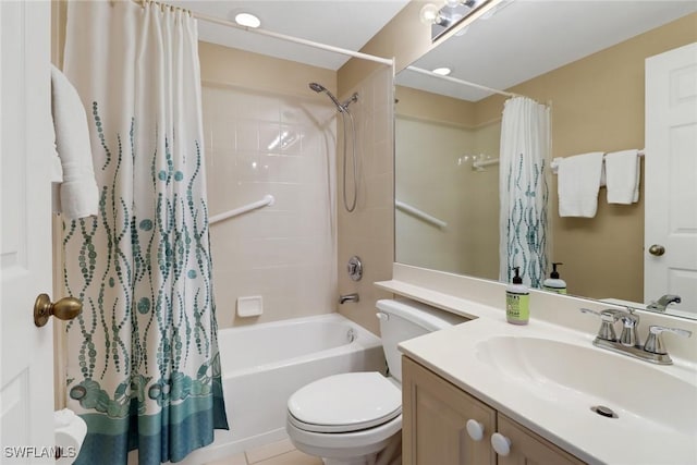 full bathroom with shower / bath combination with curtain, vanity, and toilet