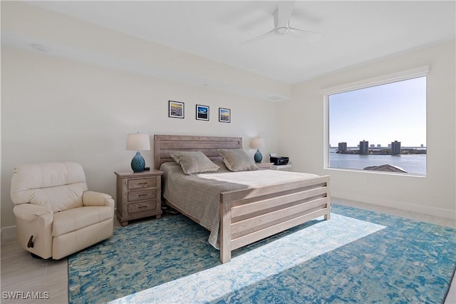 bedroom with ceiling fan