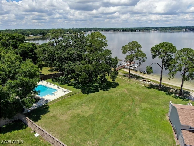 bird's eye view with a water view