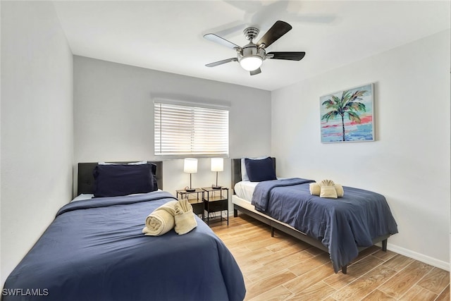 bedroom featuring ceiling fan