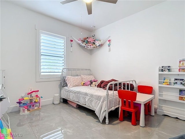 bedroom with ceiling fan