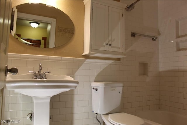 bathroom featuring toilet