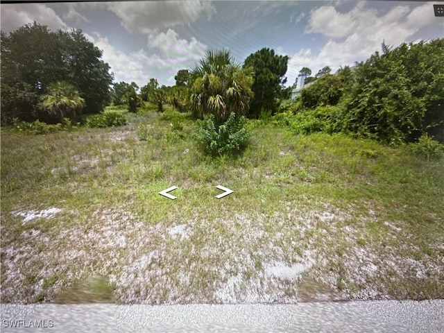 Listing photo 3 for 1617 Richmond Ave N, Lehigh Acres FL 33972