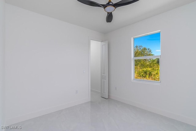 empty room with ceiling fan