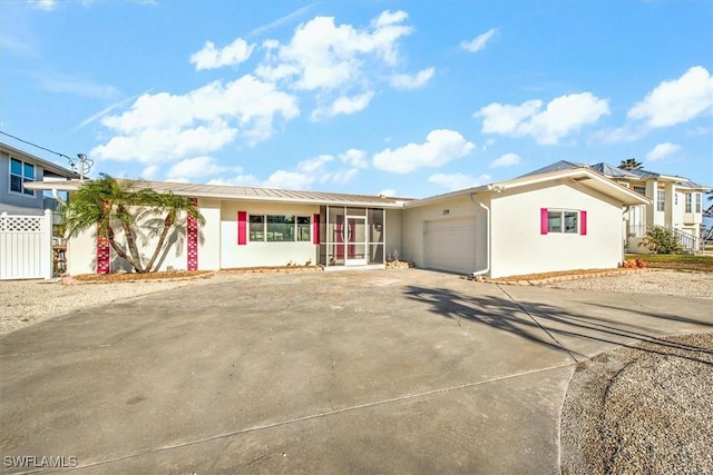 view of front facade featuring a garage