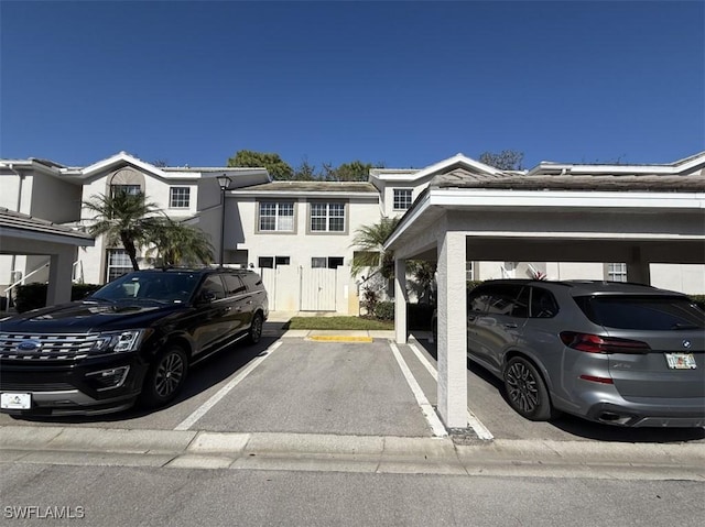 view of front facade featuring a carport