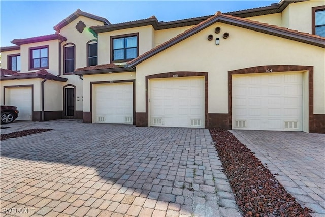 view of front of home featuring a garage