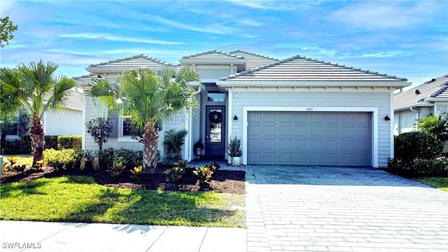 view of front of house featuring a garage