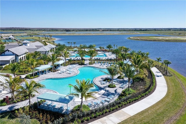 bird's eye view with a water view