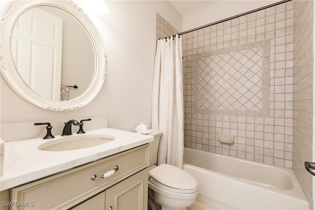 full bathroom featuring shower / tub combo with curtain, vanity, and toilet