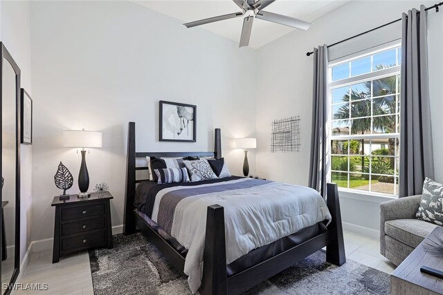 bedroom with ceiling fan