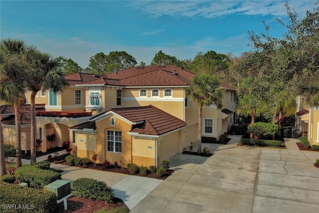 view of mediterranean / spanish-style home