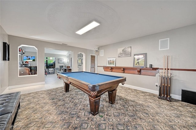 playroom featuring pool table