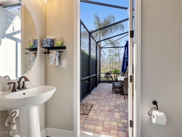 bathroom featuring sink