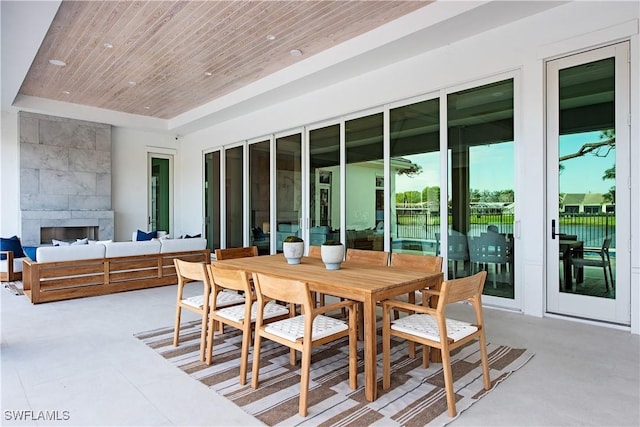 view of patio / terrace featuring outdoor dining area and outdoor lounge area