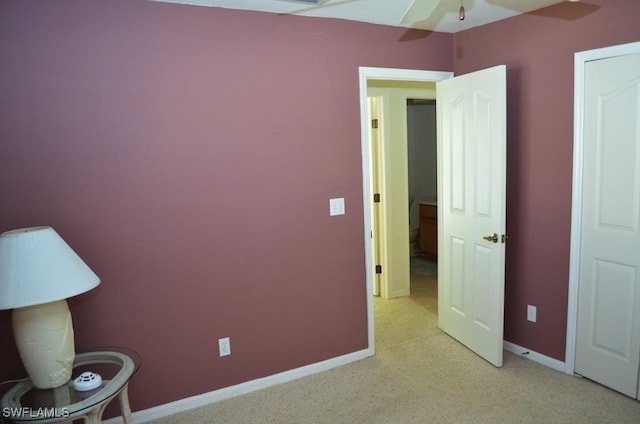 unfurnished room featuring ceiling fan